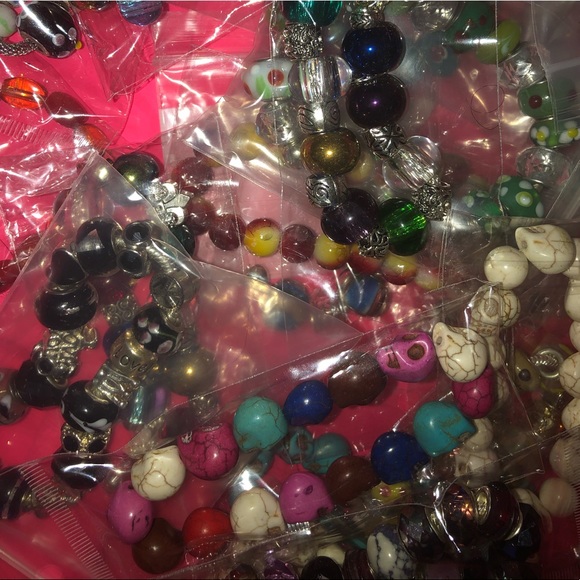 πMystery Bracelet Box 6/$10π - Picture 8 of 8